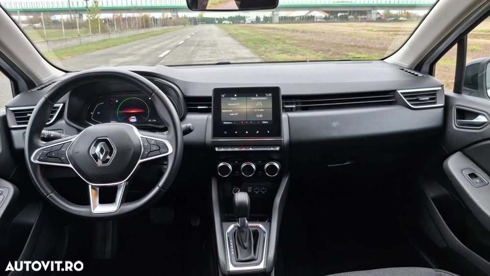 Renault Clio - 8