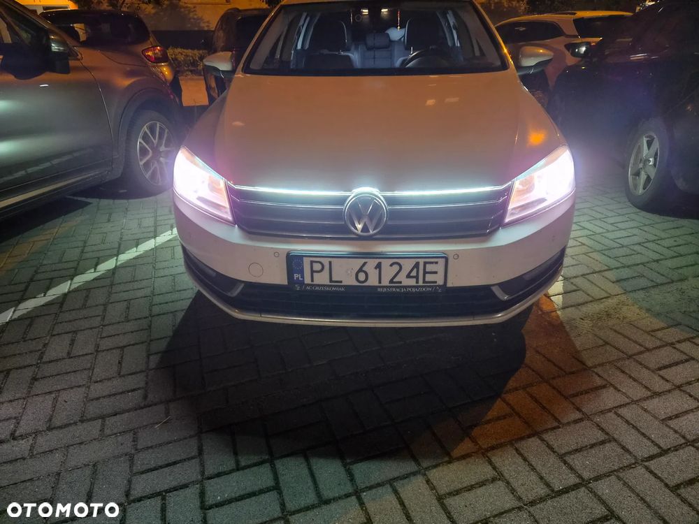 Volkswagen Passat 2.0 Blue TDI SCR Comfortline - 14