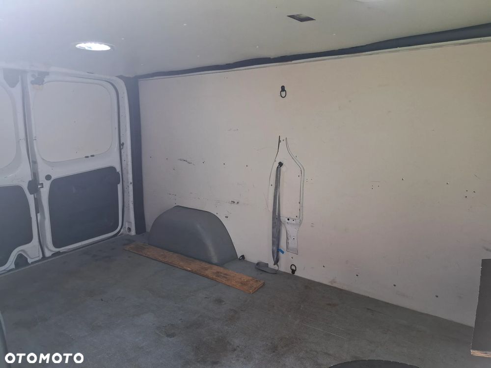 Renault Trafic - 18