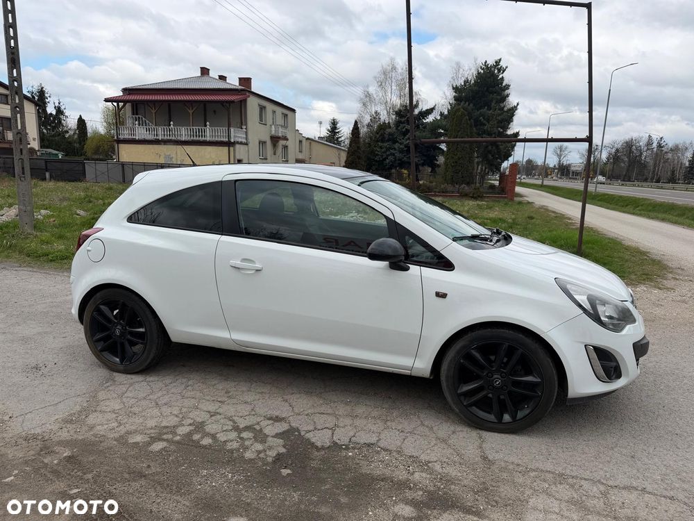 Opel Corsa 1.4 16V Color Edition - 2