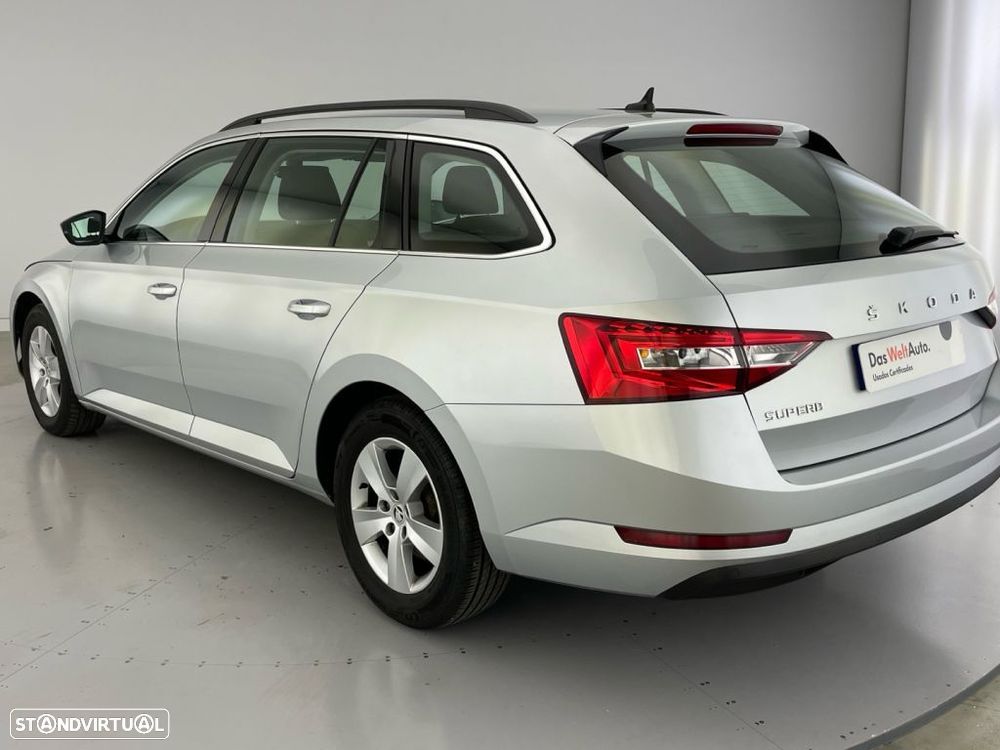 Skoda Superb Break 2.0 TDI Ambition DSG - 23