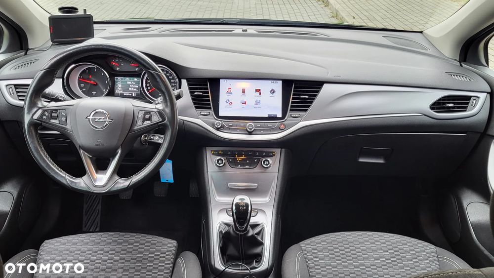 Opel Astra 1.6 D (CDTI) Start/Stop Dynamic - 2