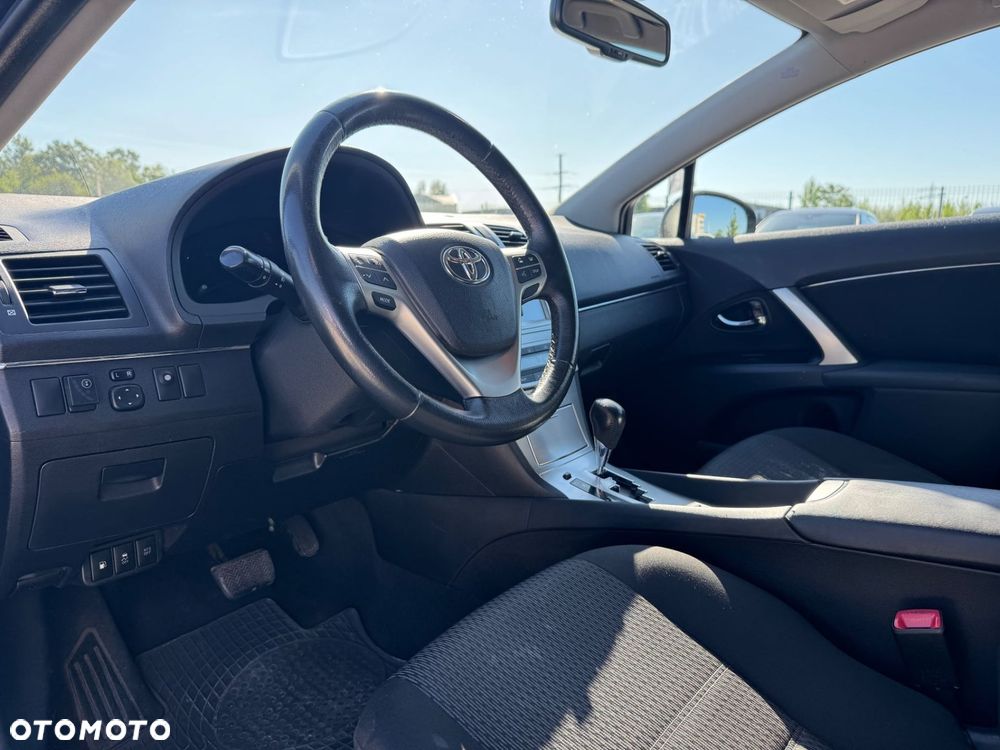 Toyota Avensis 1.8 Premium MS - 11