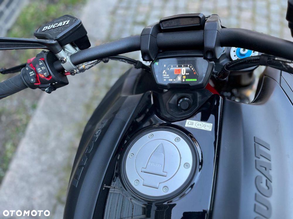 Ducati Diavel - 25