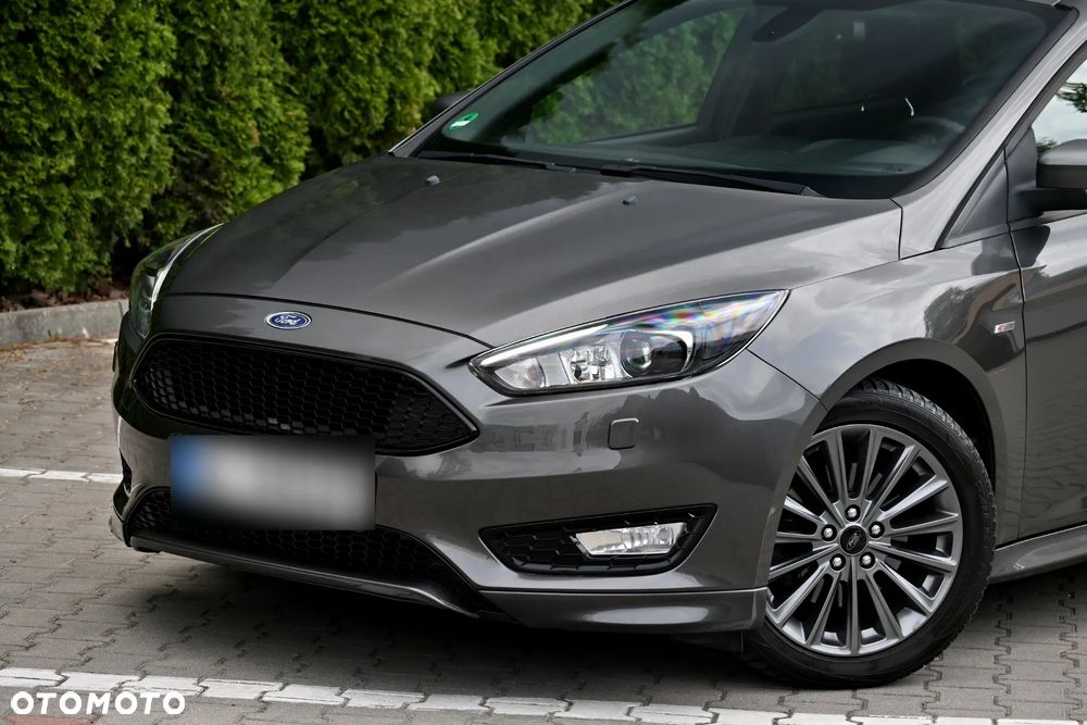 Ford Focus 1.5 EcoBoost ST-Line - 6