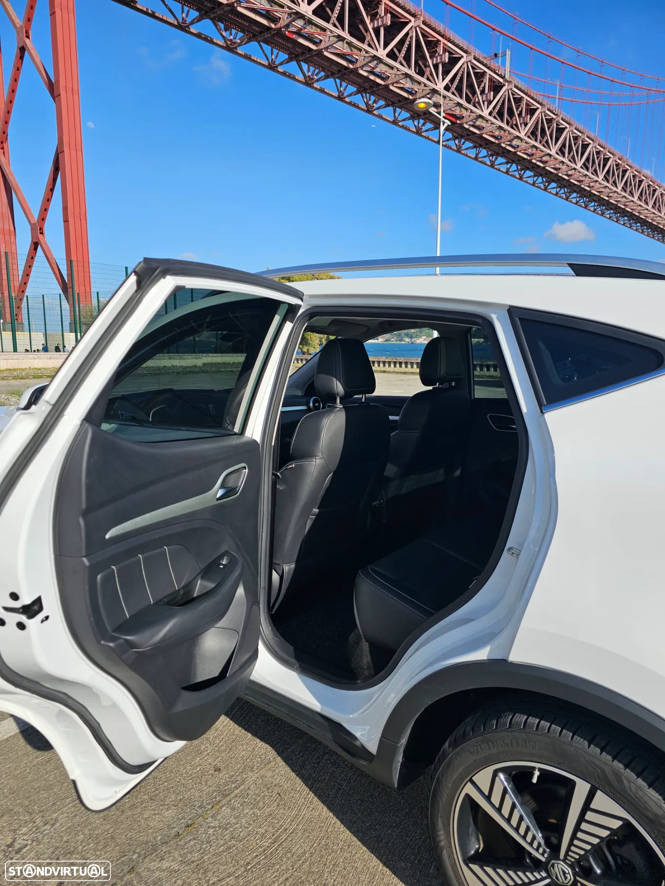 MG ZS EV 44.5 kWh Luxury - 6