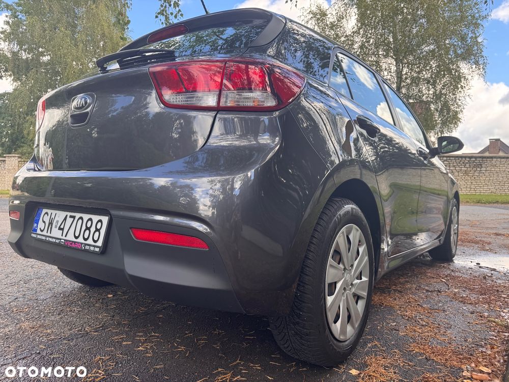 Kia Rio 1.4 M - 8