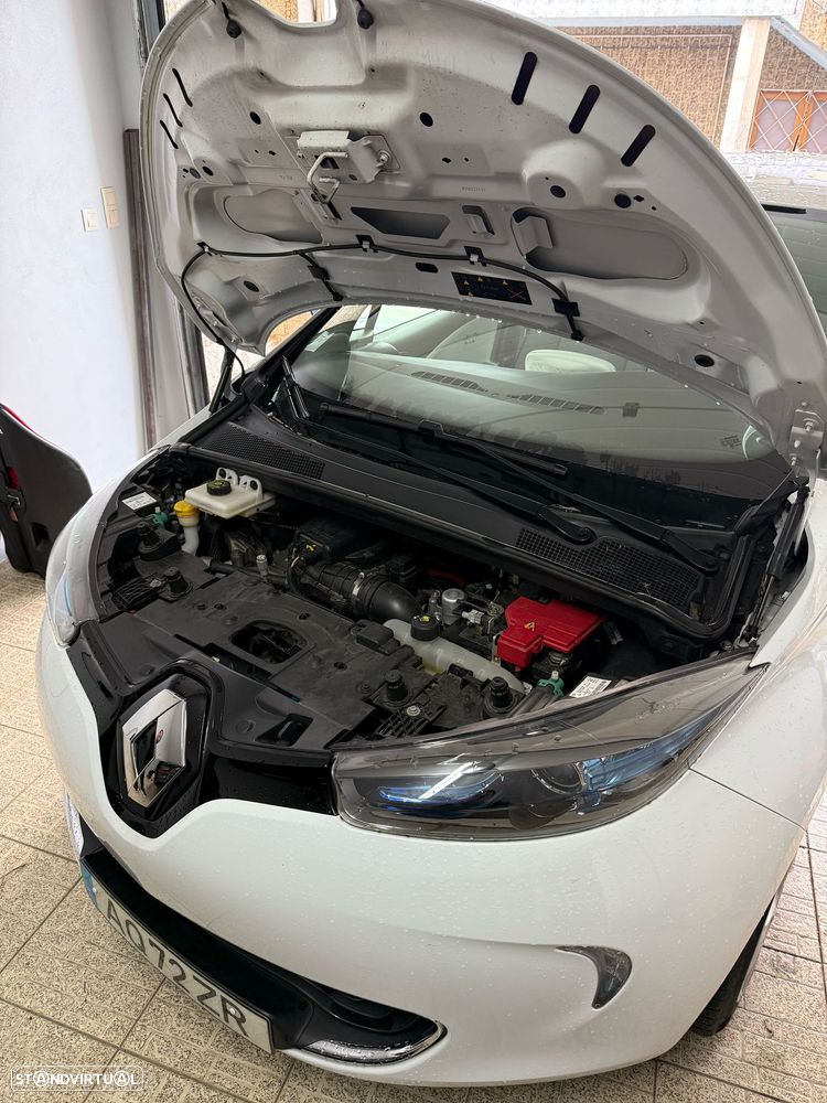 Renault Zoe (s/ Bateria) 41 kwh Life - 3