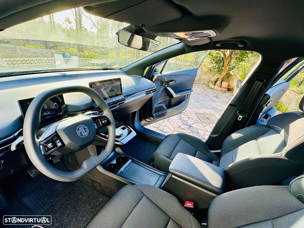 MG MG4 51 kWh Standard - 35