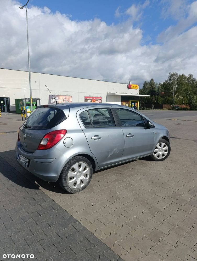 Opel Corsa 1.2 16V Essentia - 8