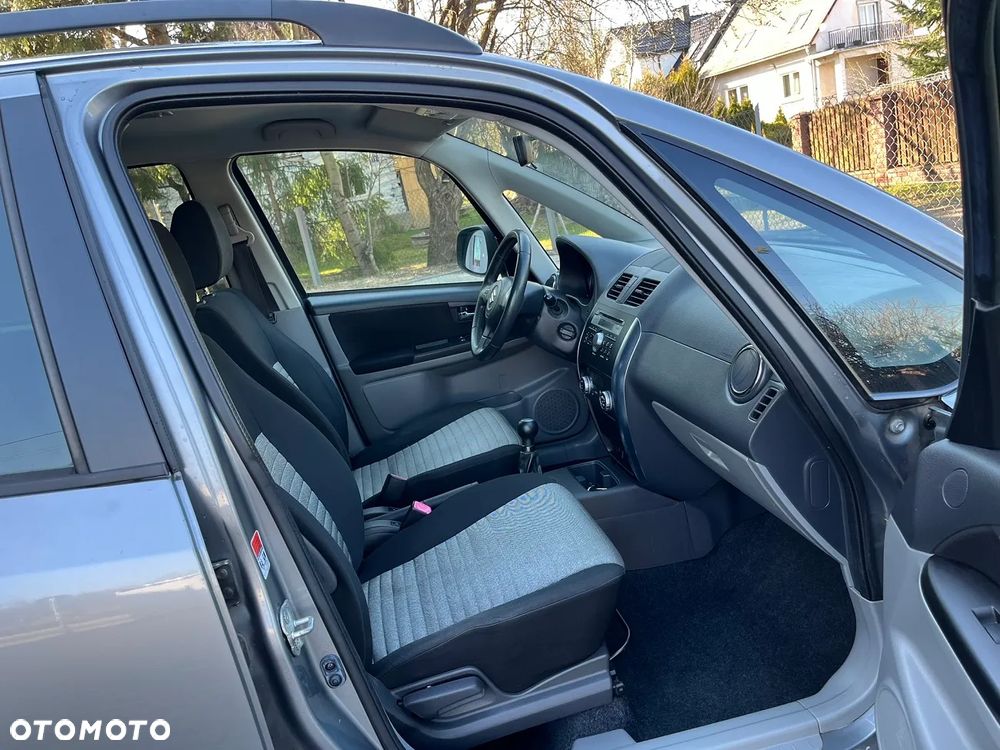 Suzuki SX4 1.6 VVT 4x4 Comfort - 9