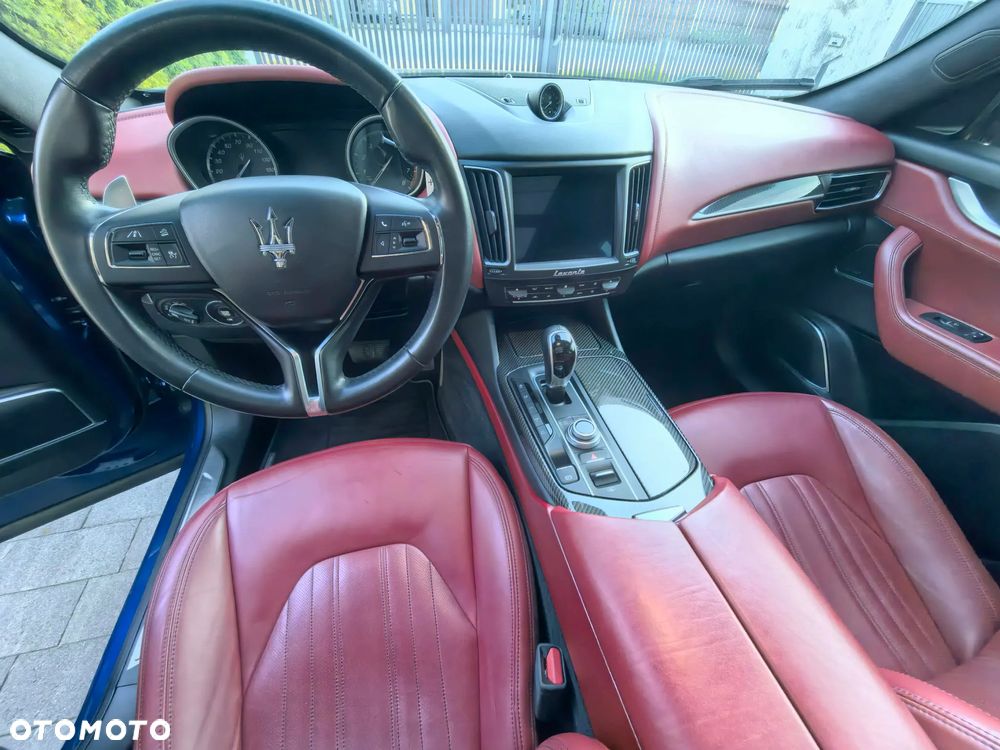 Maserati Levante S Q4 - 12