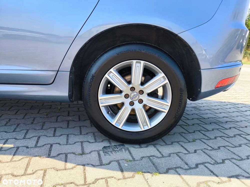 Volvo XC 60 D4 Momentum Pro - 28