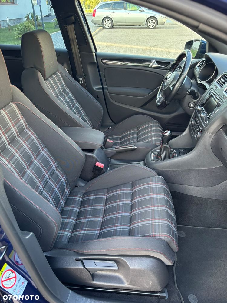 Volkswagen Golf 2.0 TSI GTI - 11
