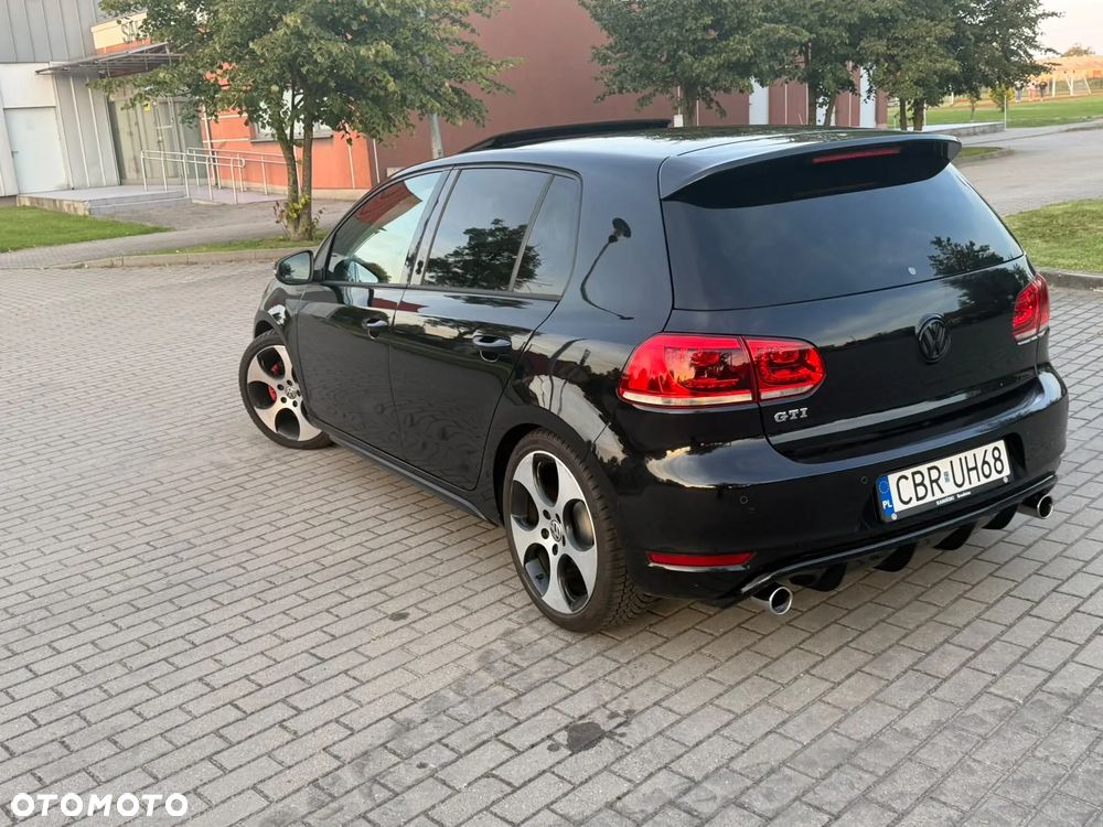 Volkswagen Golf - 4