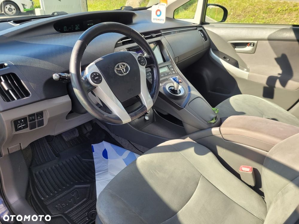 Toyota Prius - 10