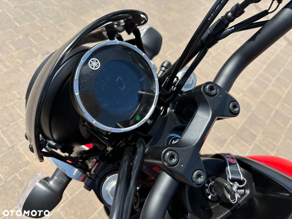 Yamaha XSR - 10