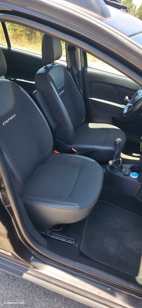 Dacia Sandero 1.5 dCi Stepway - 11