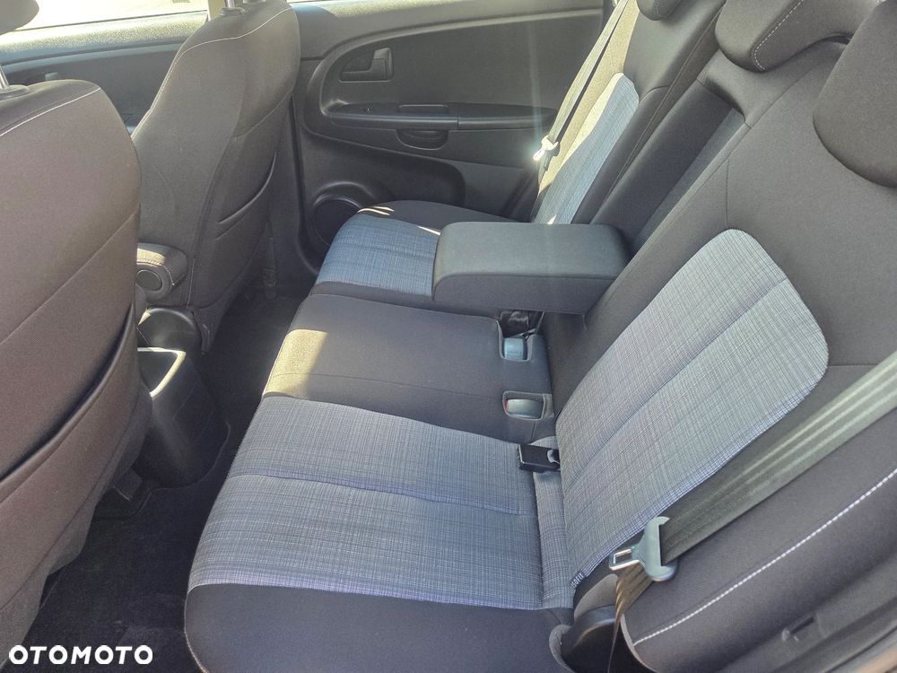 Kia Venga 1.4 CVVT Edition 7 - 17