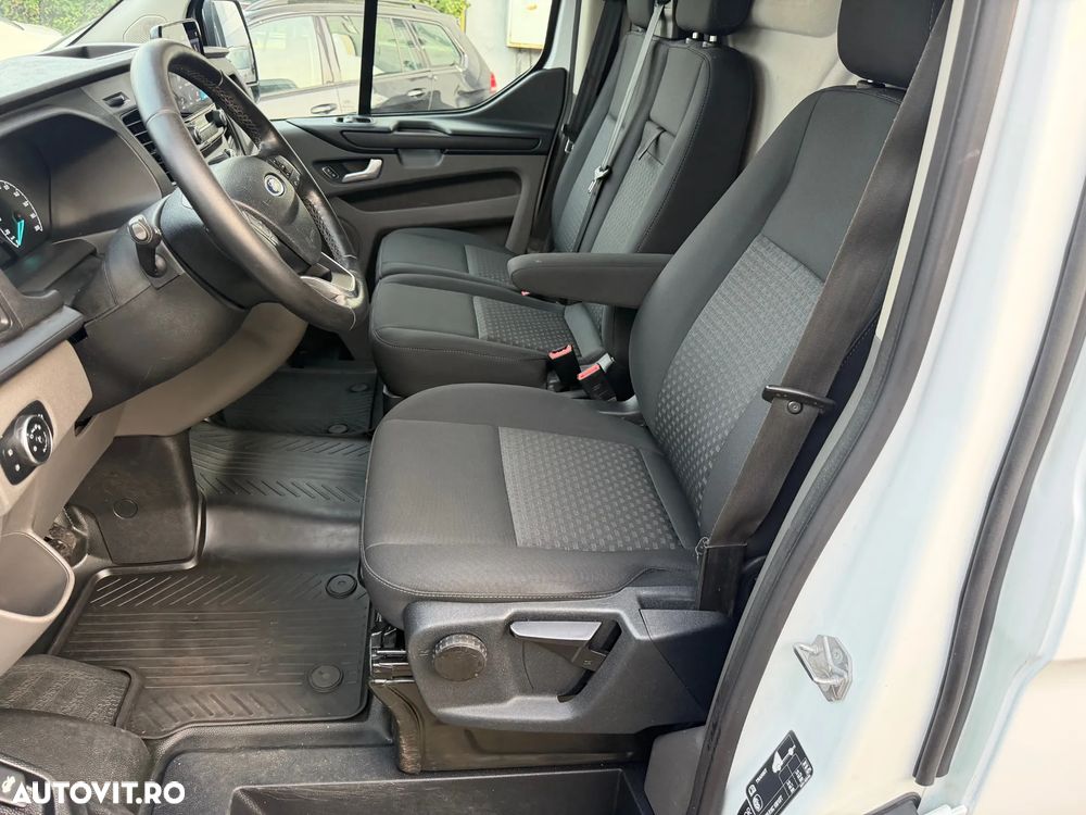 Ford TRANSIT CUSTOM - 22