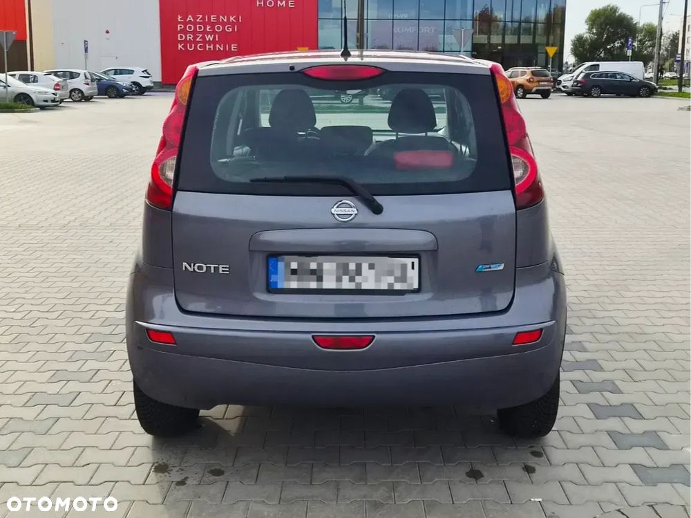 Nissan Note 2010 photo 3