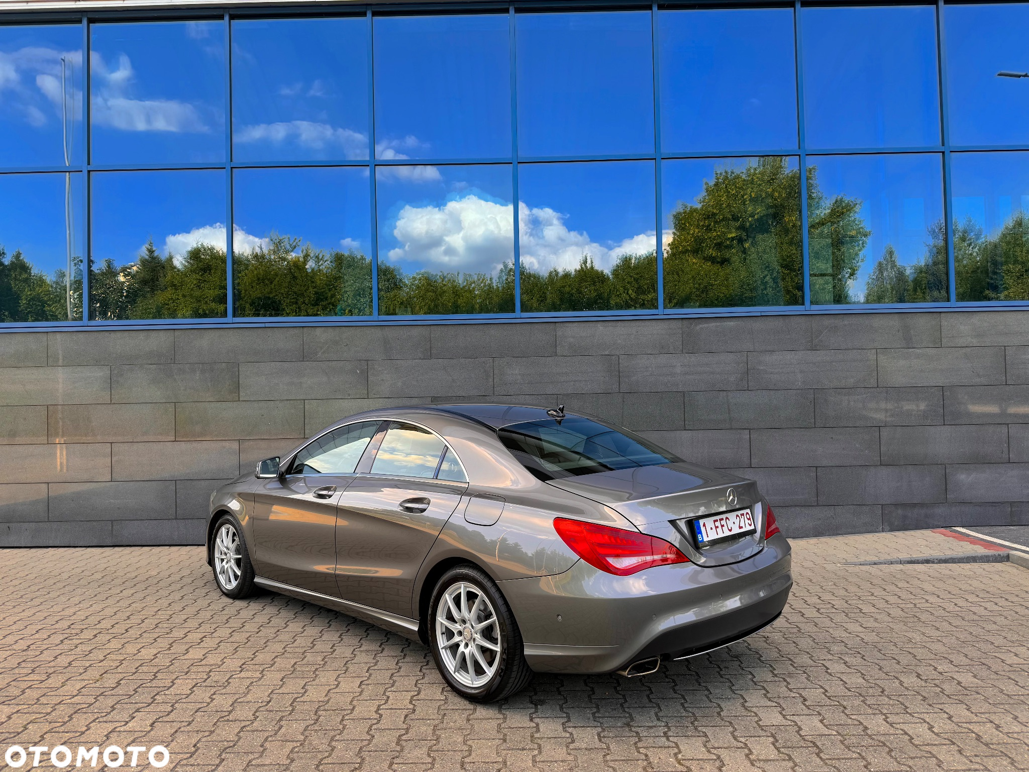 Mercedes-Benz CLA 180 Urban - 4