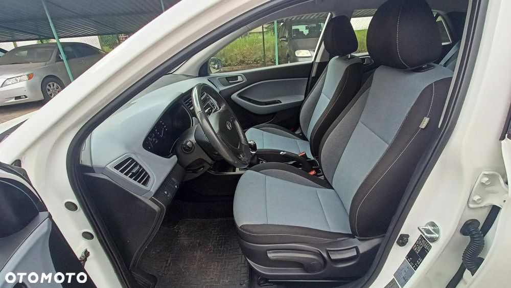 Hyundai i20 1.2 Classic Plus - 12