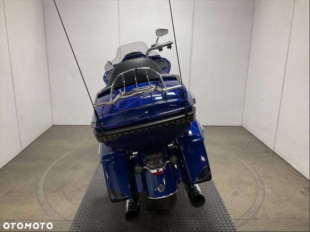 Harley-Davidson Touring Road Glide - 4