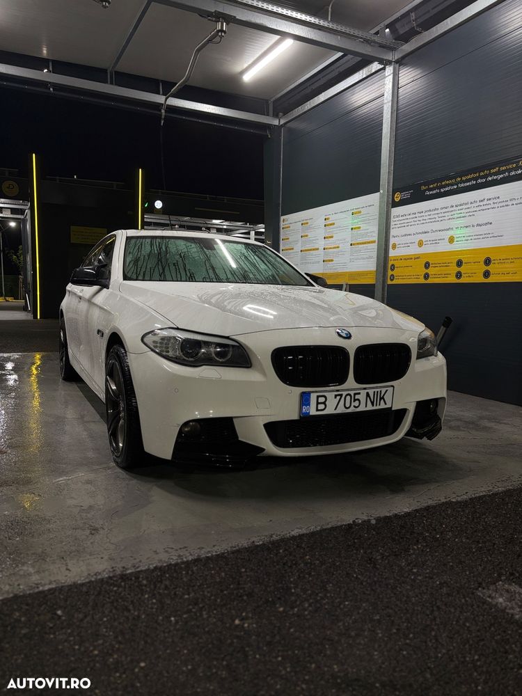 BMW Seria 5 520d Sport-Aut. - 2