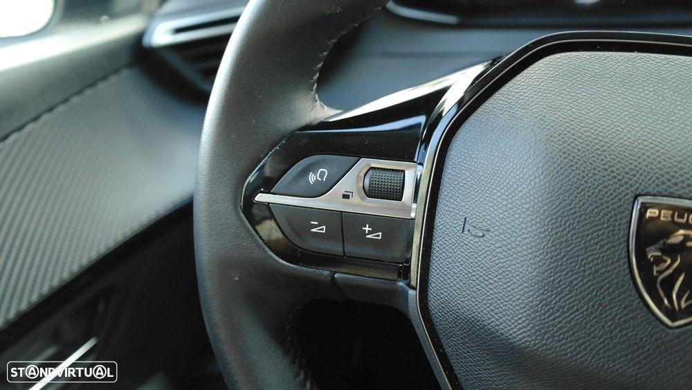 Peugeot 208 1.2 PureTech Allure - 31