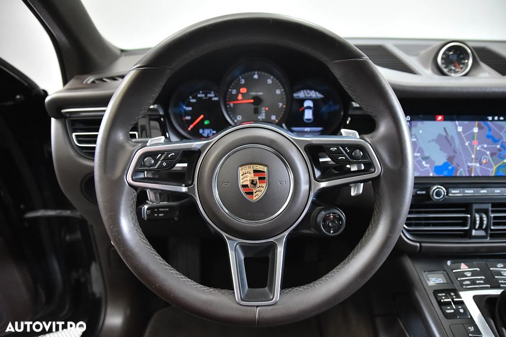 Porsche Macan - 18
