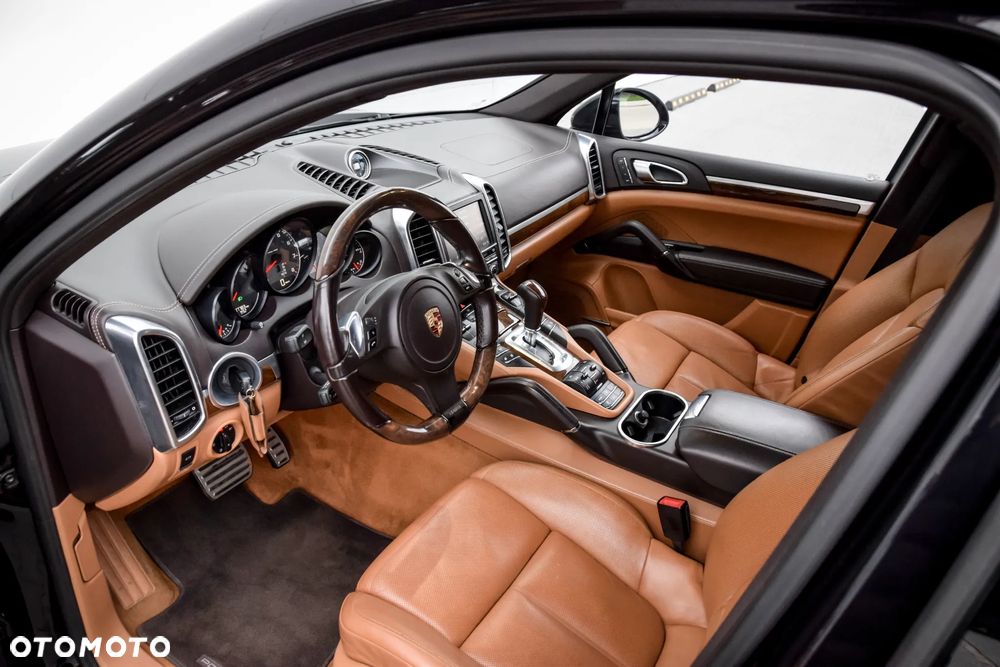 Porsche Cayenne S - 12