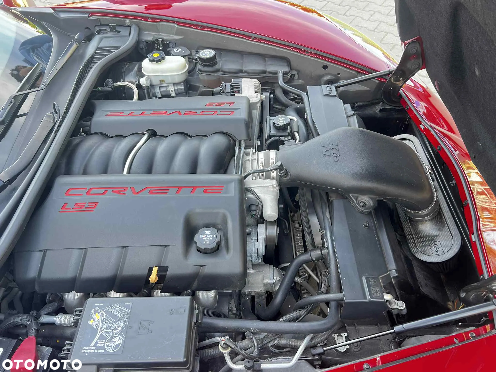 Chevrolet Corvette - 25