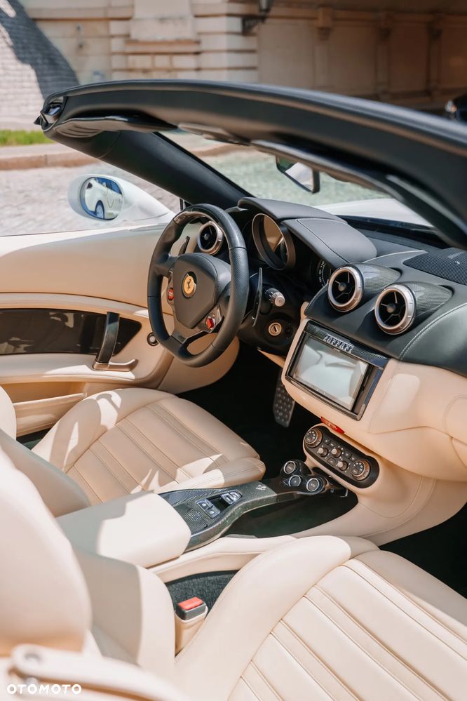 Ferrari California F1 DCT - 24