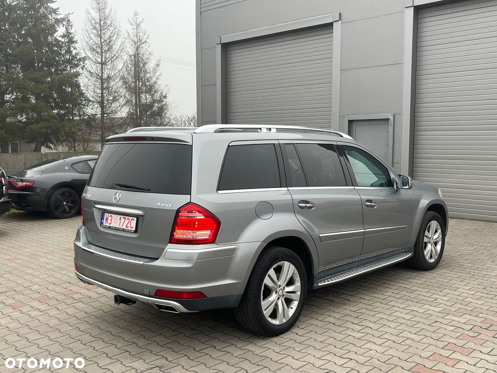 Mercedes-Benz GL 500 4Matic (BlueEFFICIENCY) 7G-TRONIC - 17
