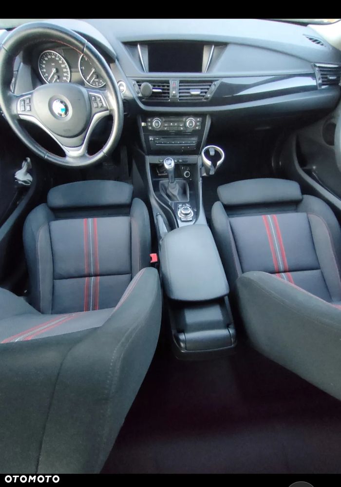 BMW X1 xDrive20d Sport Line - 24