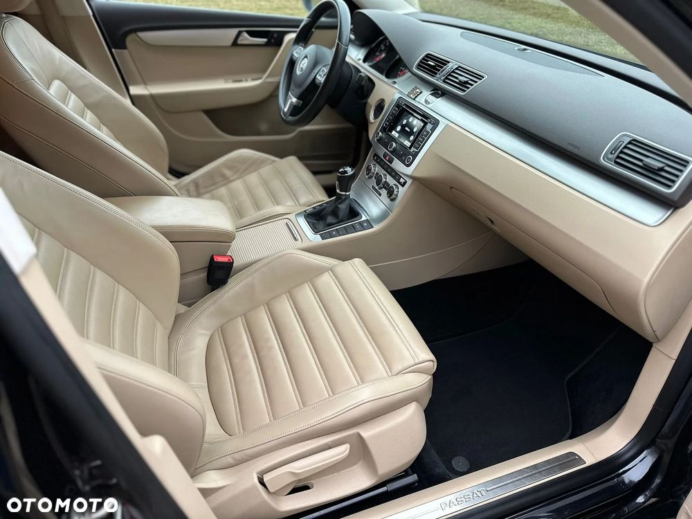 Volkswagen Passat 2.0 TSI Highline - 20