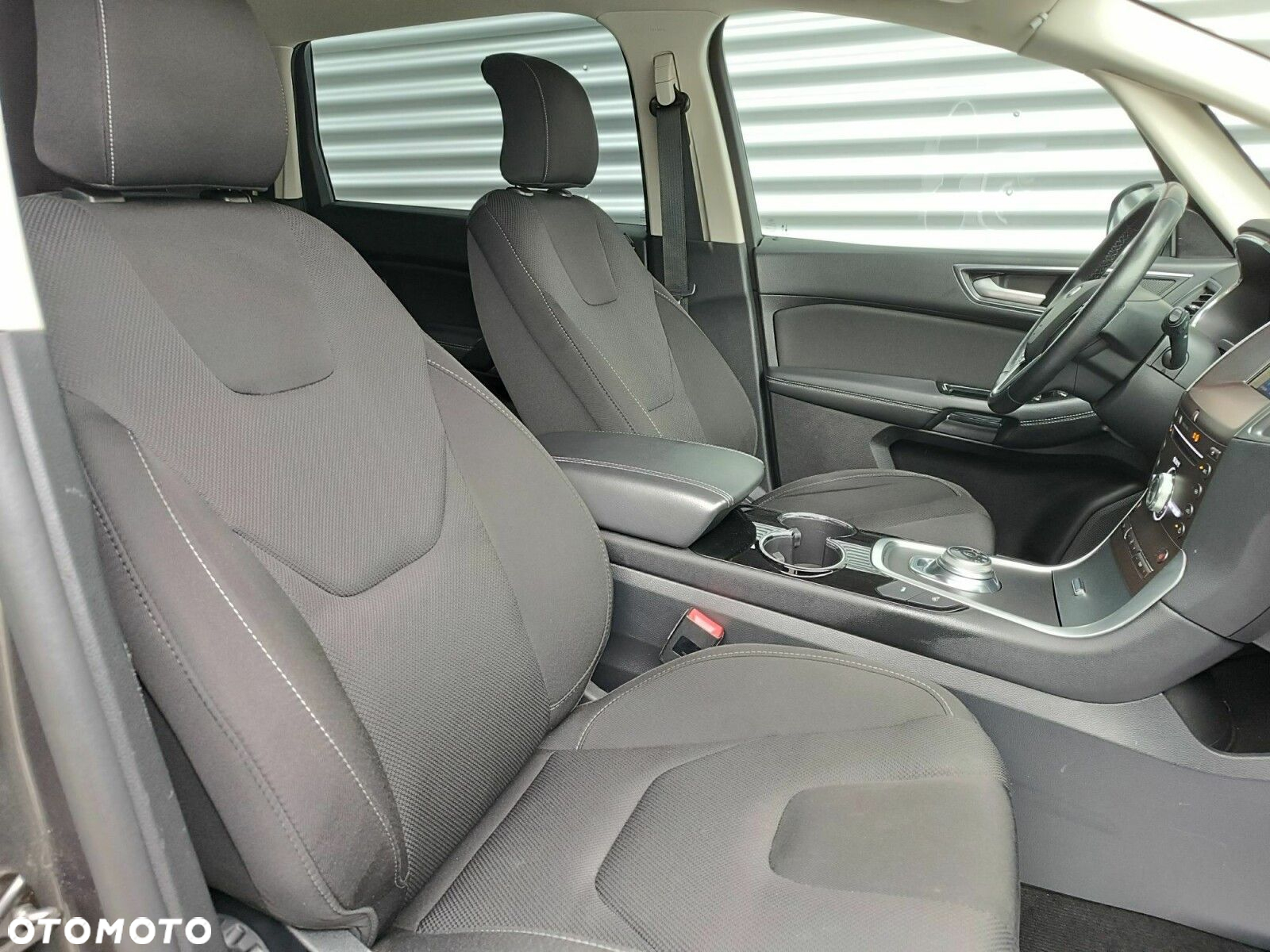 Ford S-Max - 37
