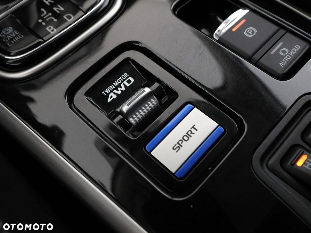 Mitsubishi Outlander 2.4 4WD - 28