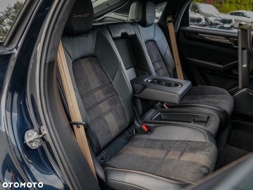 Porsche Cayenne Turbo GT - 37
