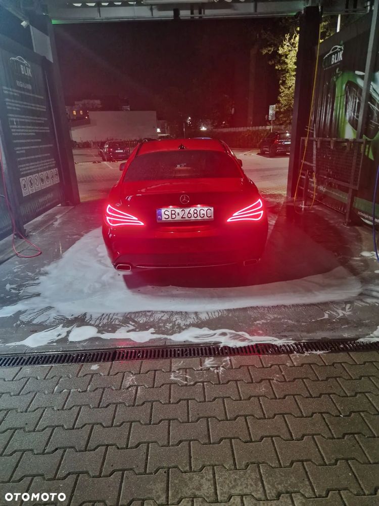 Mercedes-Benz CLA 180 7G-DCT - 20