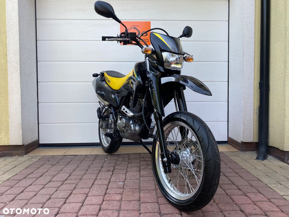 Suzuki DR