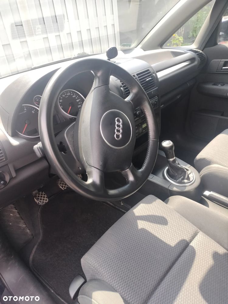 Audi A2 - 4