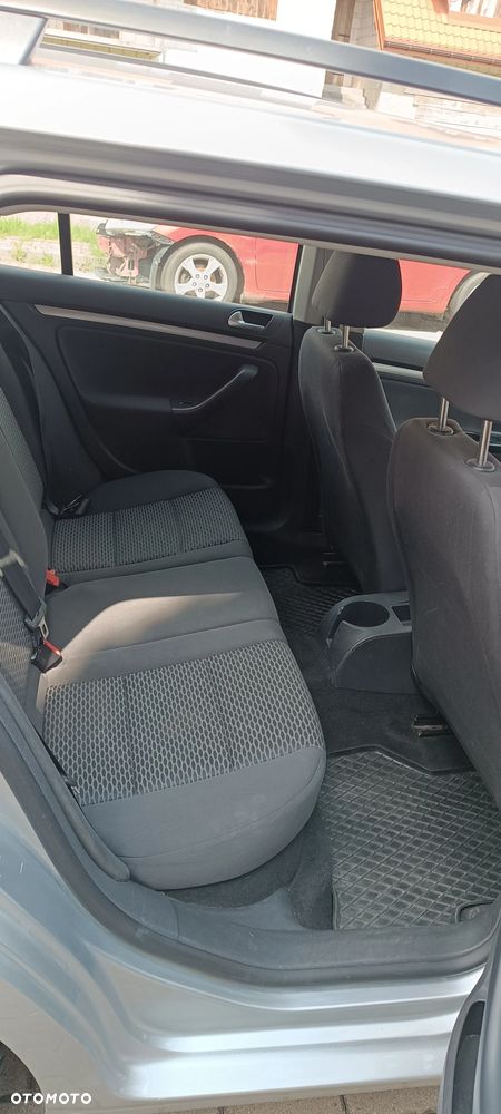 Volkswagen Golf 1.6 TDI DPF move - 11
