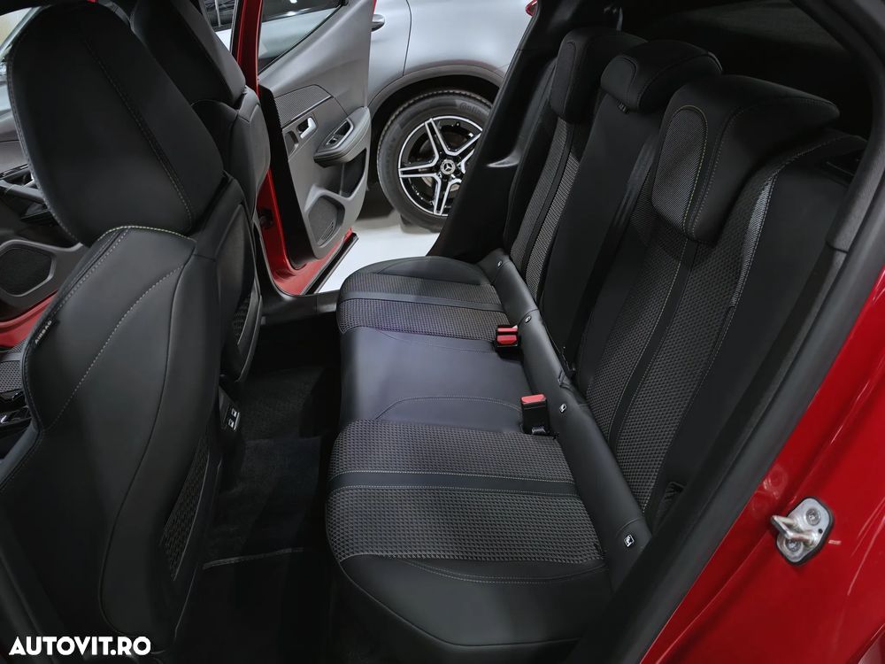 Peugeot 2008 1.2 L PureTech STT EAT8 GT Line - 17