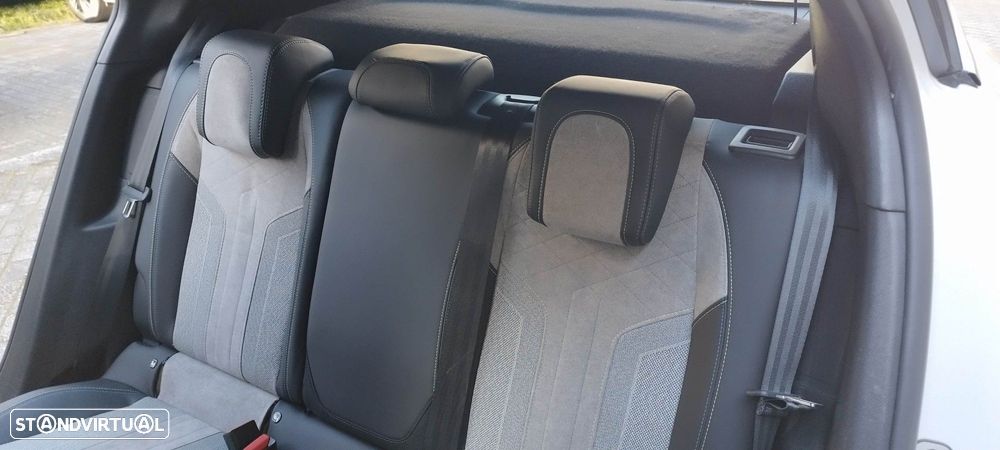 Peugeot e-2008 50 kWh GT - 24