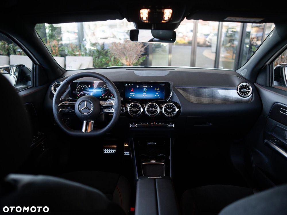 Mercedes-Benz GLA - 17