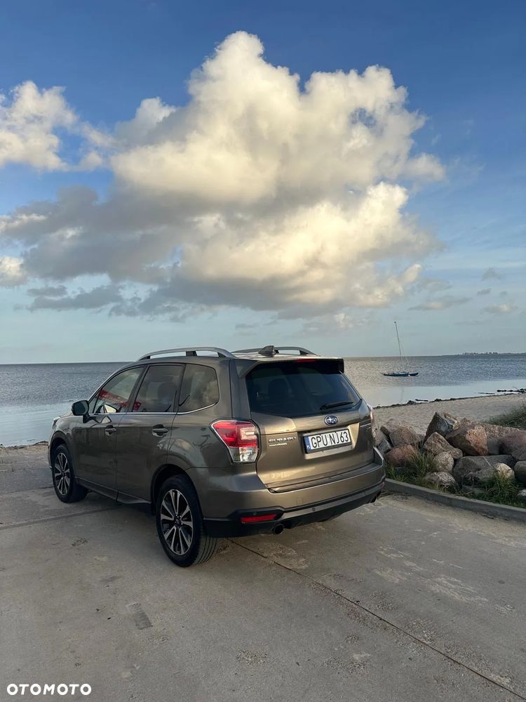 Subaru Forester 2.0 XT Platinum Lineartronic - 4