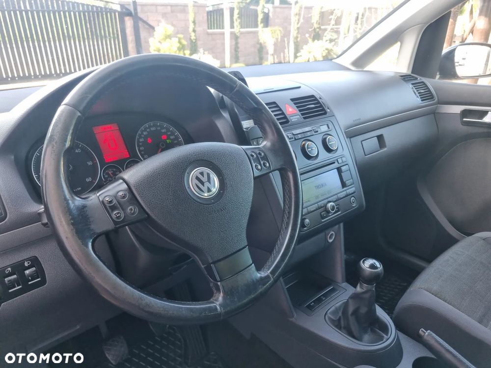 Volkswagen Touran 2.0 TDI DPF Highline - 15