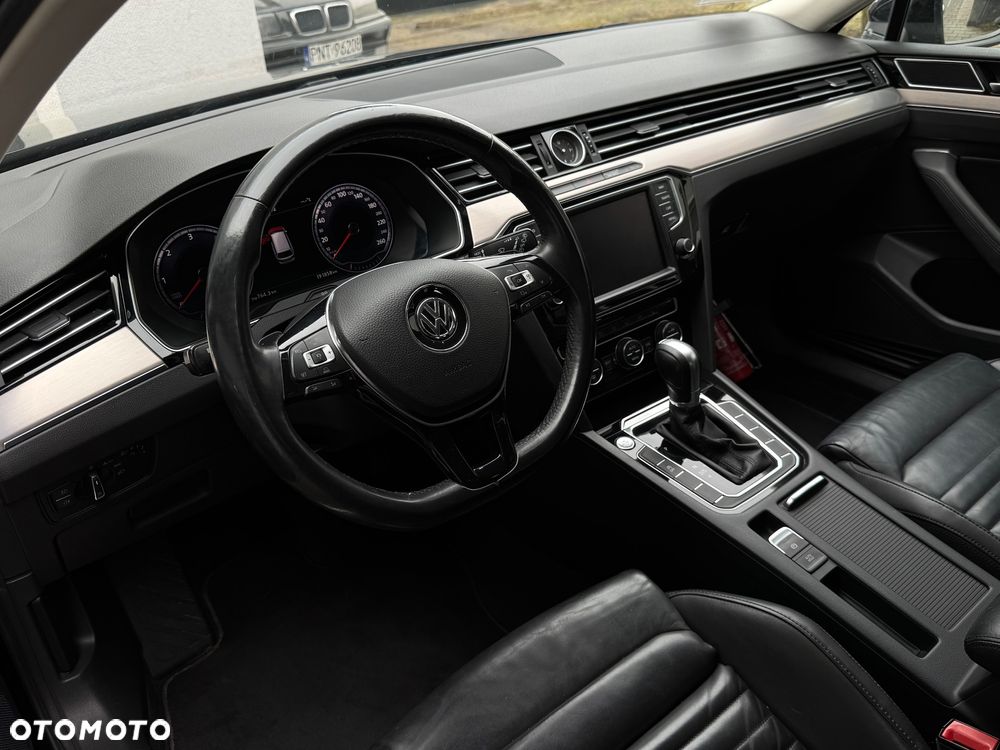 Volkswagen Passat 2.0 TDI (BlueMotion Technology) DSG Highline - 13